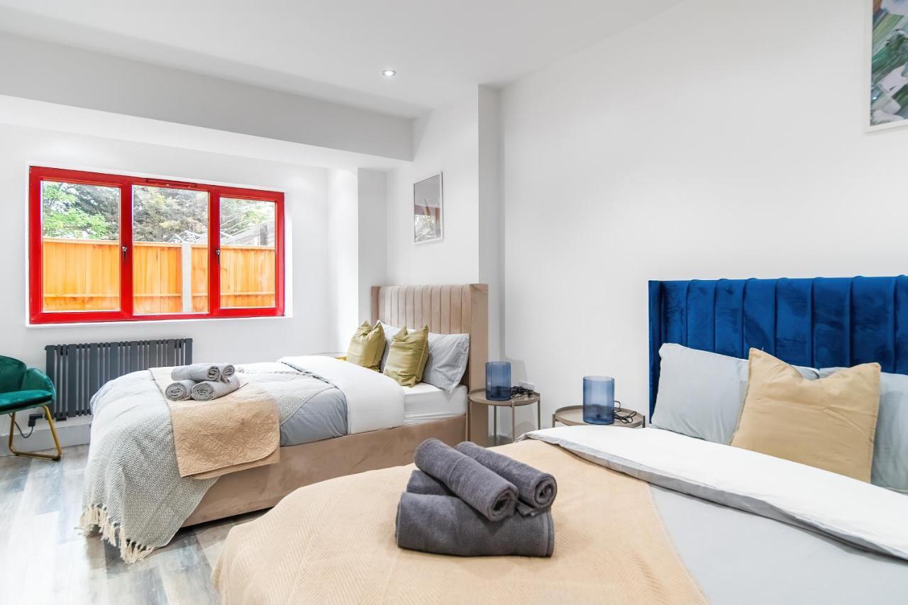 London Road Romford Block Apartment Bagian luar foto