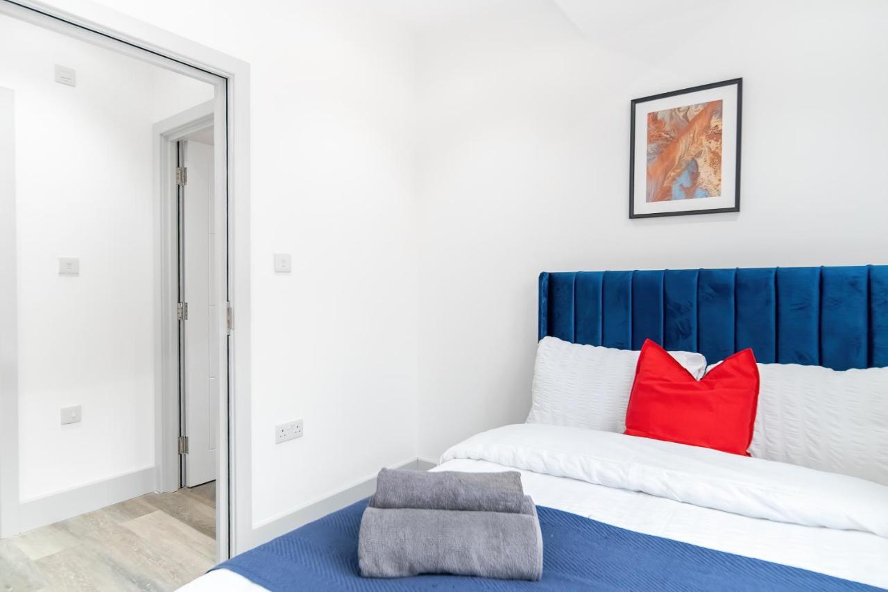 London Road Romford Block Apartment Bagian luar foto