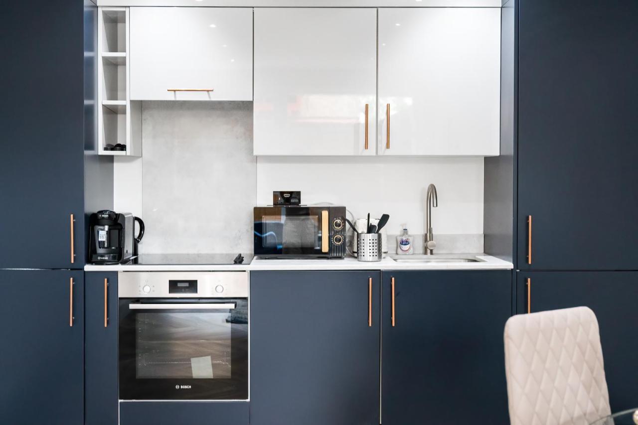 London Road Romford Block Apartment Bagian luar foto