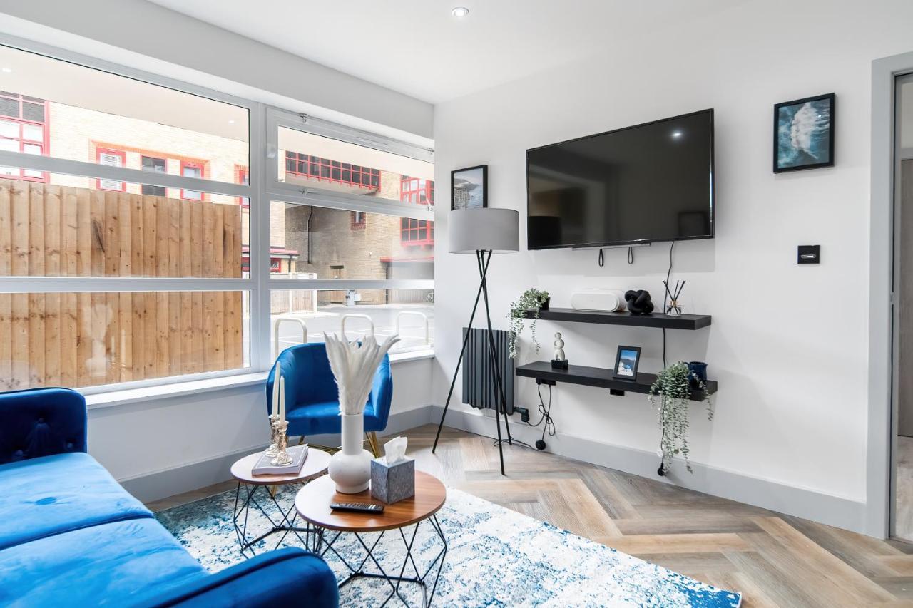London Road Romford Block Apartment Bagian luar foto