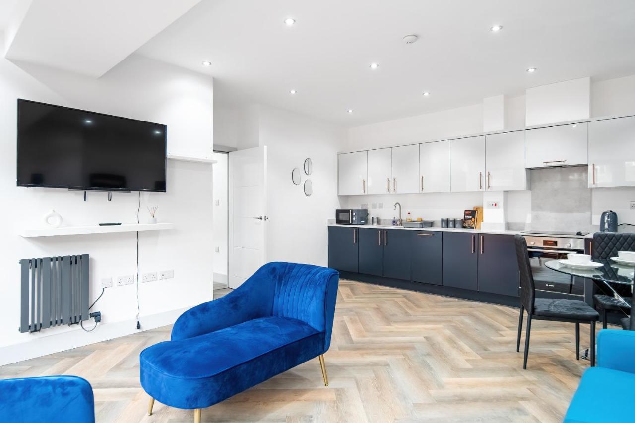 London Road Romford Block Apartment Bagian luar foto