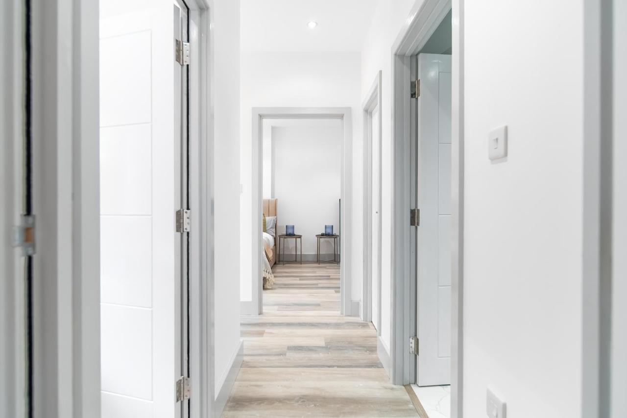 London Road Romford Block Apartment Bagian luar foto
