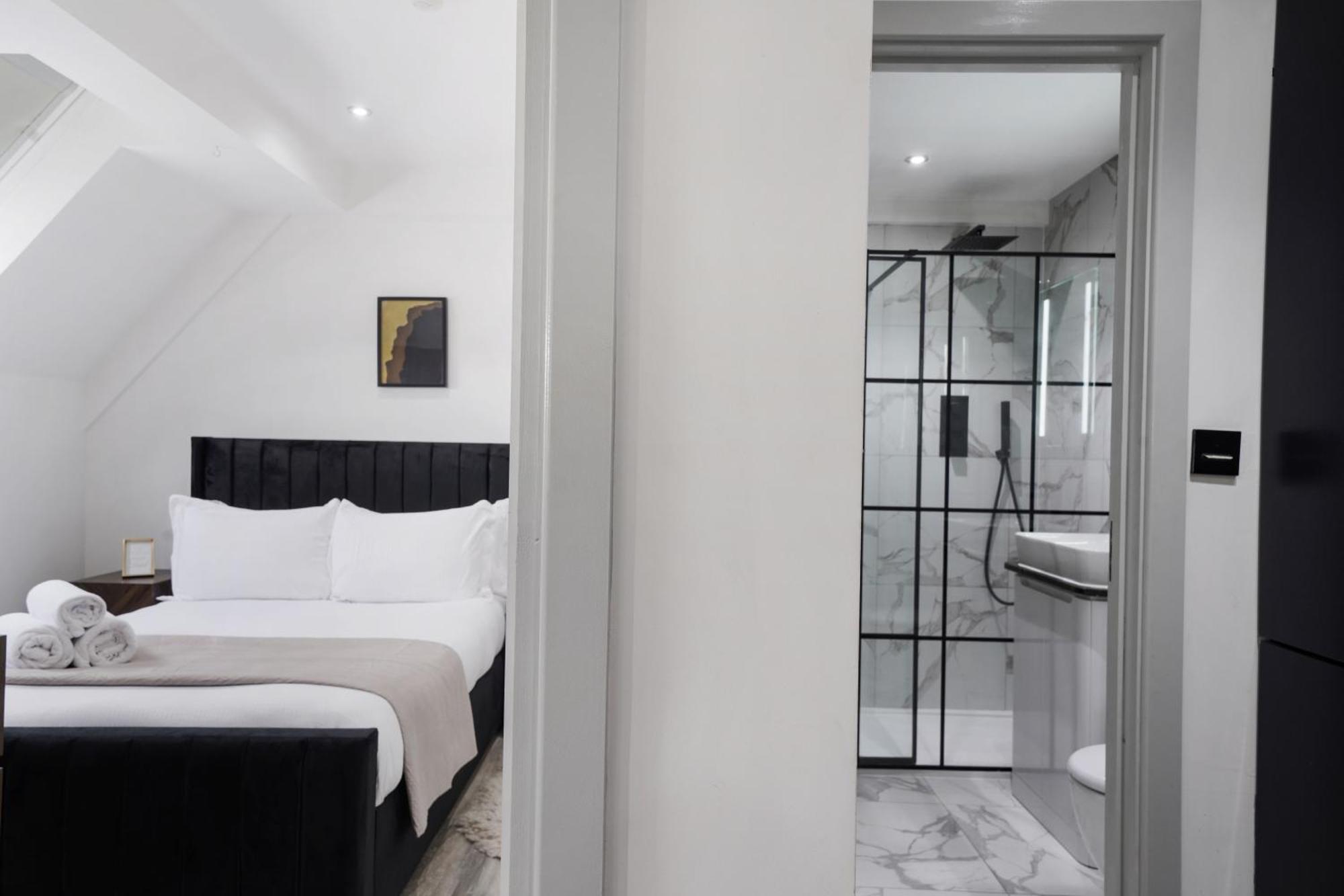 London Road Romford Block Apartment Bagian luar foto