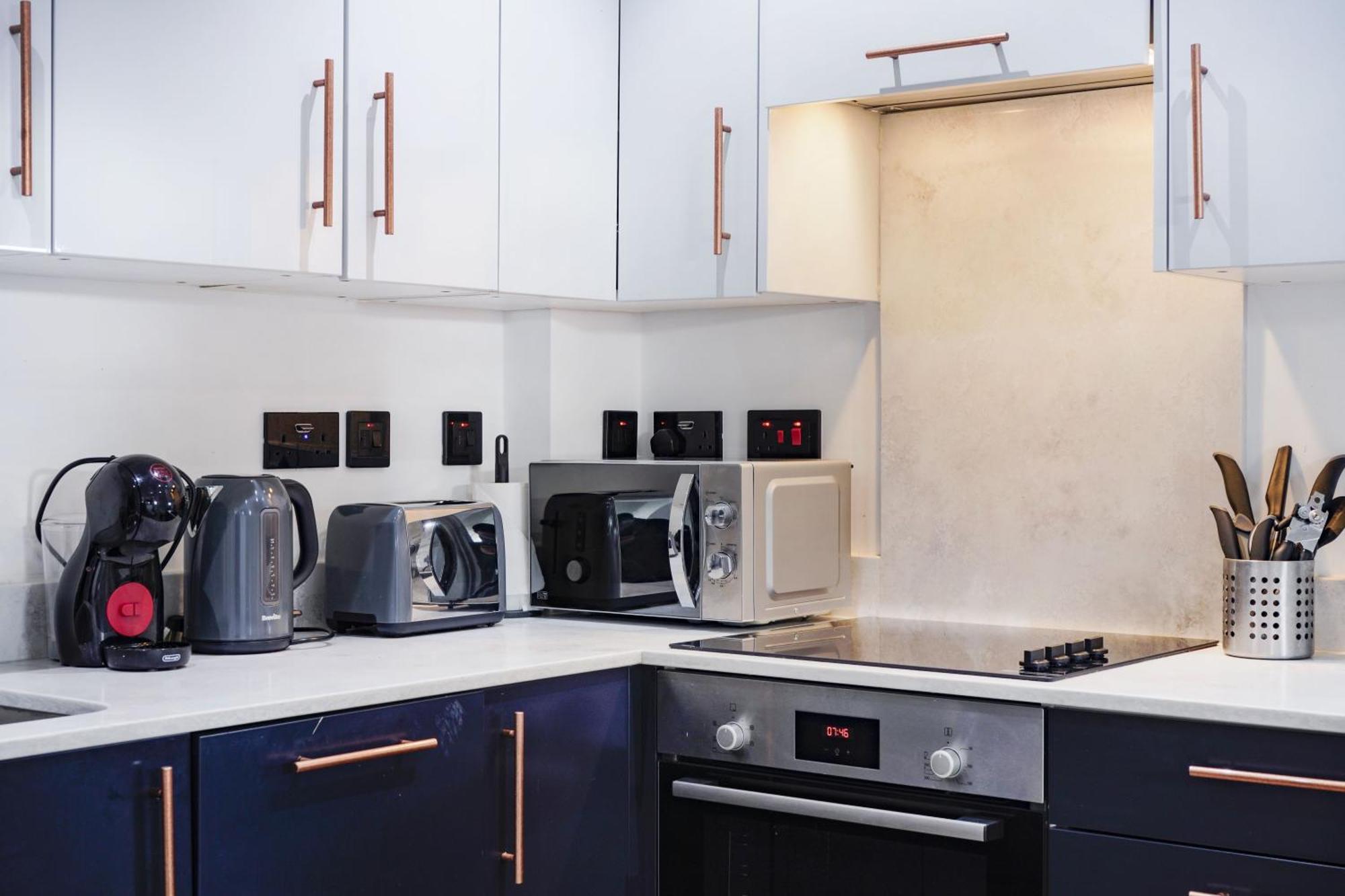 London Road Romford Block Apartment Bagian luar foto