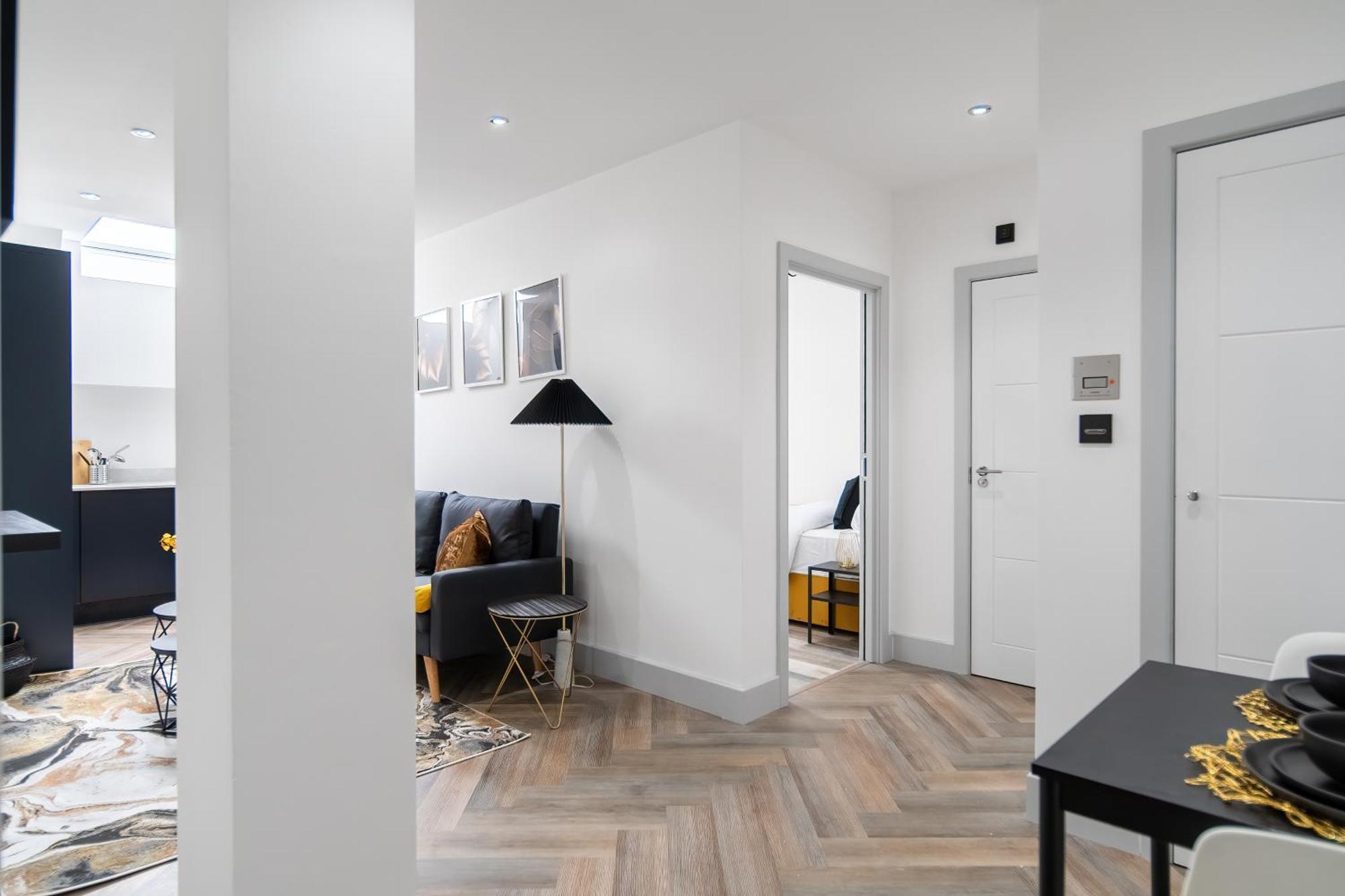 London Road Romford Block Apartment Bagian luar foto