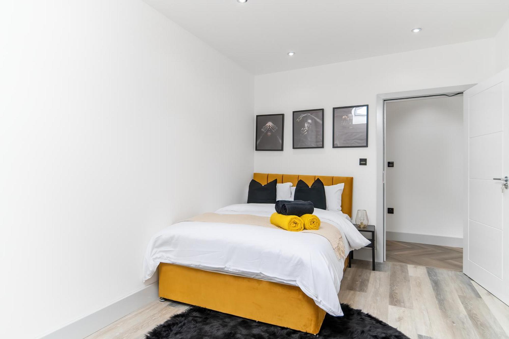 London Road Romford Block Apartment Bagian luar foto