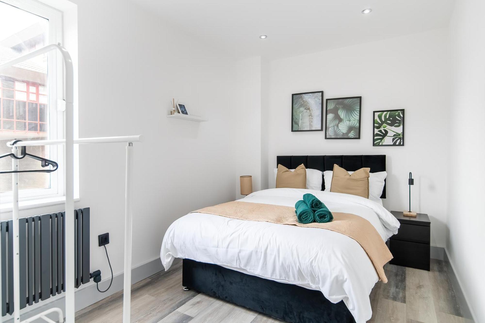 London Road Romford Block Apartment Bagian luar foto