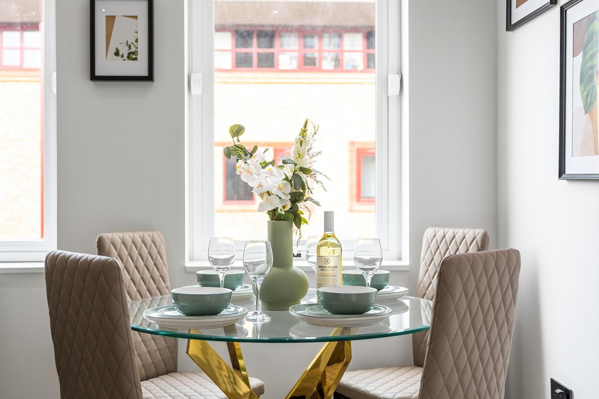 London Road Romford Block Apartment Bagian luar foto